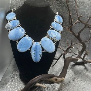 FINAL SALE Big and bold, oval statement, necklace great for denim’s or blues💙💙